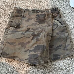 Zara camo skort